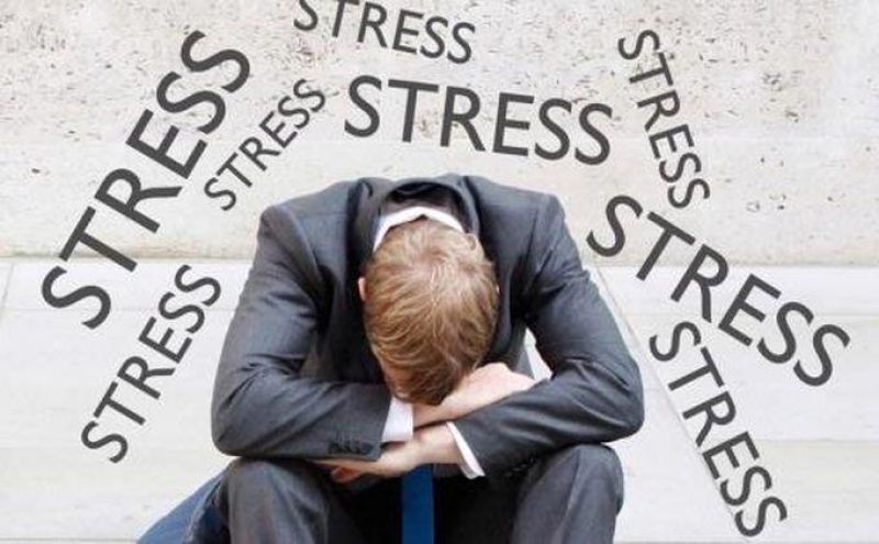 Stress kéo dài là một trong các nguyên nhân gây tình trạng thiếu hụt