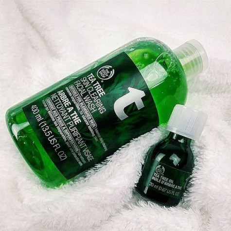 Bộ đôi sản phẩm Toner và trị mụn của The Body Shop được nhiều chàng trai tin dùng